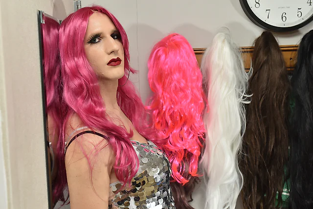 Sissy Bailey Wilde 57 2/5