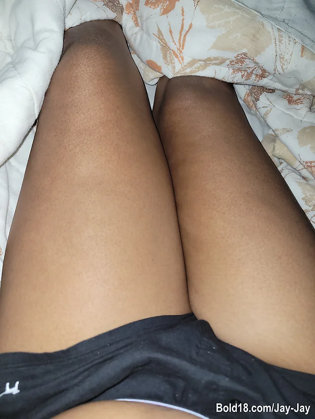 Imagine if you were in between my thighs 😳