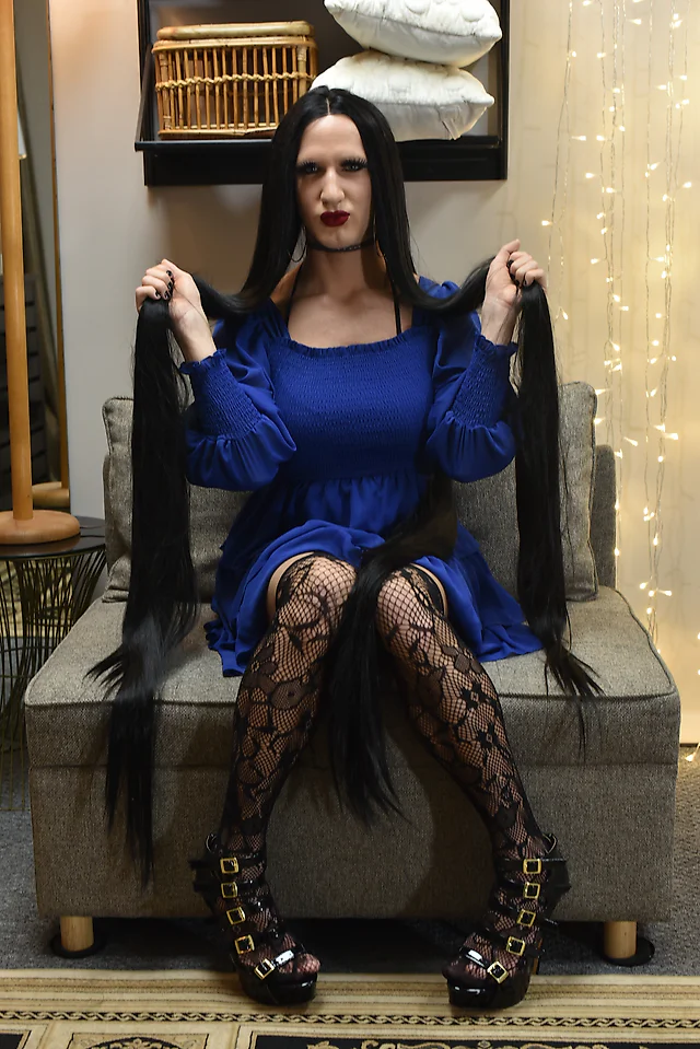 Feminized Bailey Wilde 3/5